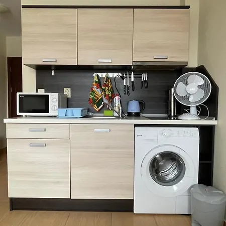 Summer Breeze 403 Sudio Sunny Apartman *